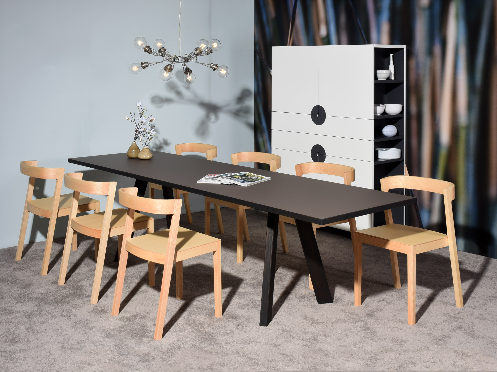 Castelijn DISK kast & TXS tafel, design: Dick Spierenburg & Coen Castelijn
